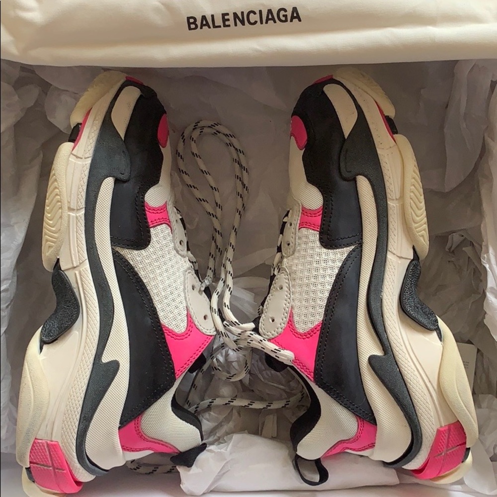 BALENCIAGA TRIPLE S SNEAKER - Picture 6 of 8
